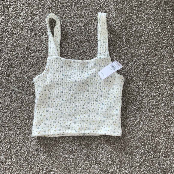 AE Tank Top - Picture 2 of 4